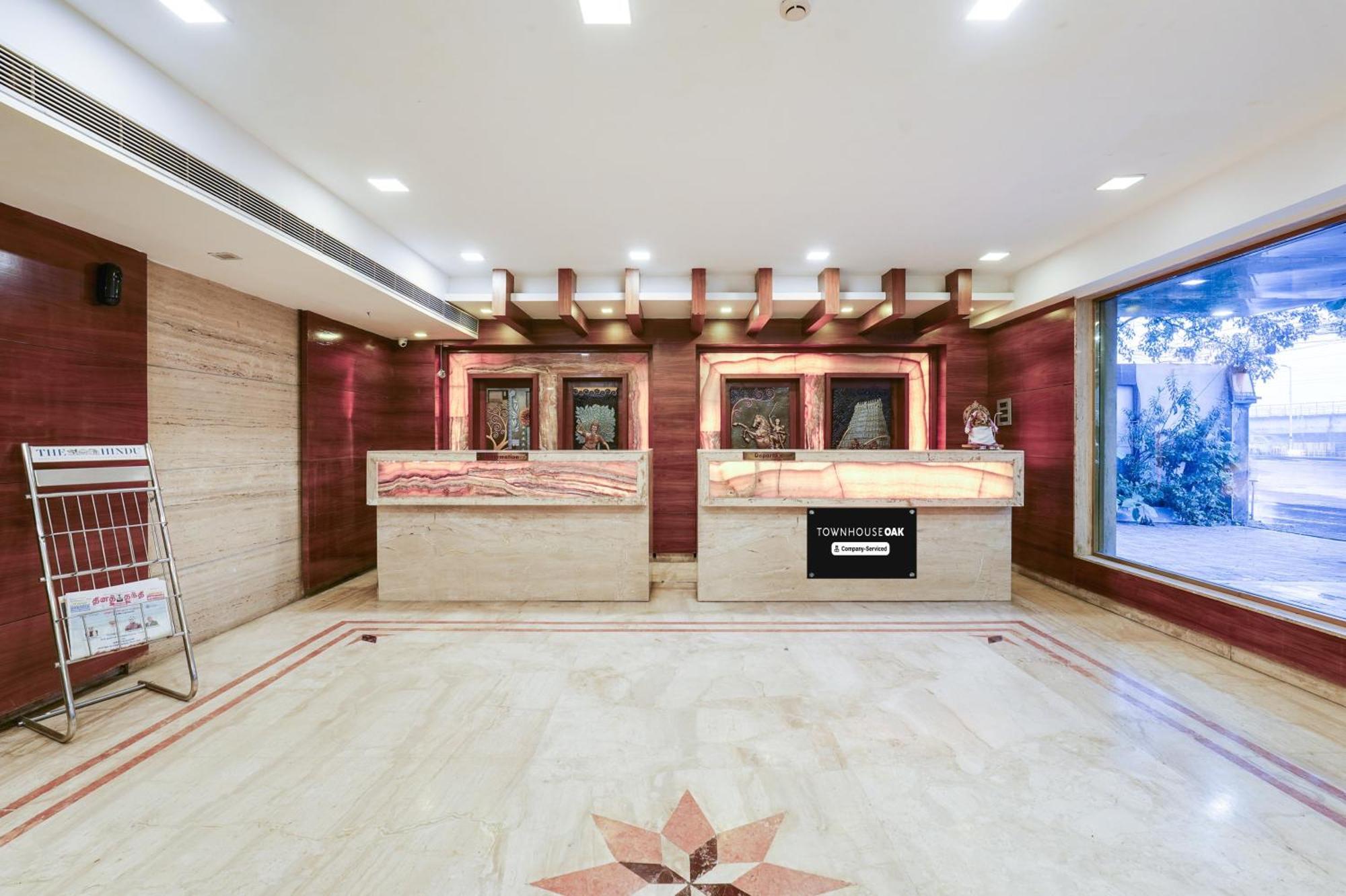 Super Townhouse Oak Alandur Near Chennai Airport Formerly Vijay Park Exterior photo